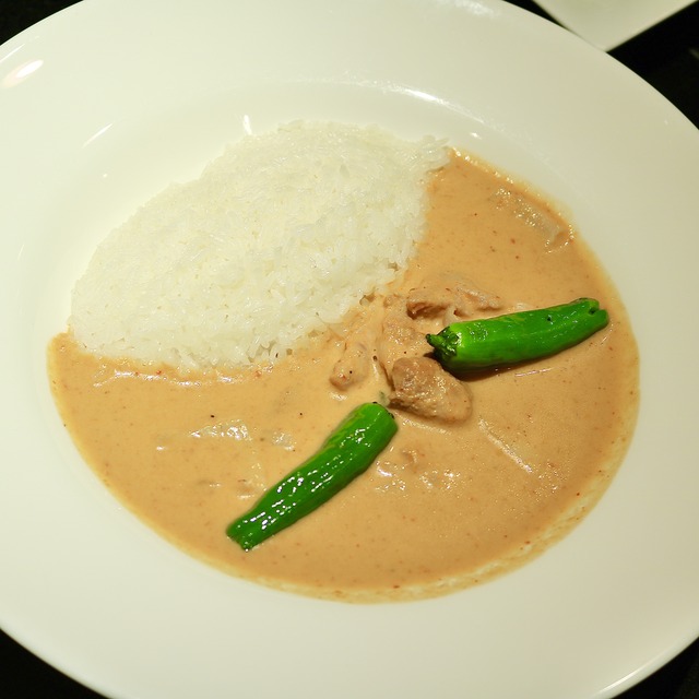 西鉄イン福岡13F「レストラン＆バー ブロッソ」レッドカレー