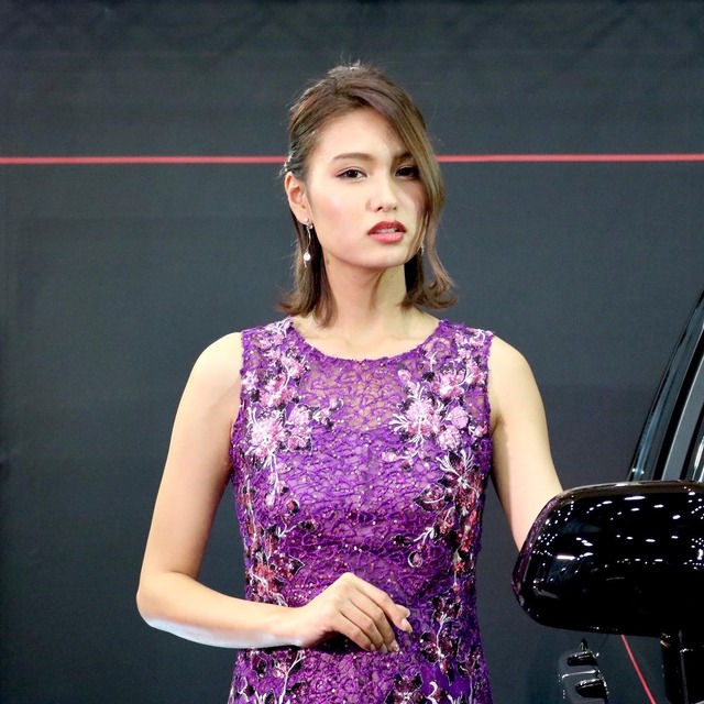 福岡モーターショー2019_ロースルロイス_堀田せなさんの写真