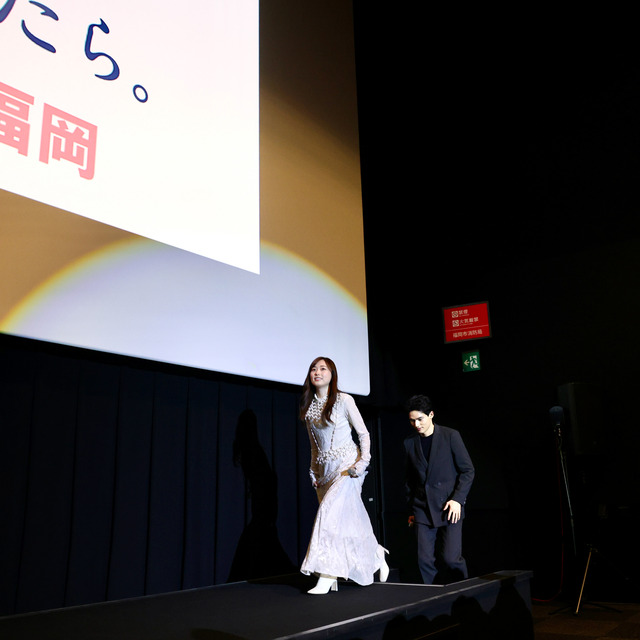 福原遥さんと水上恒司さんが福岡で映画“あの花”の舞台挨拶
