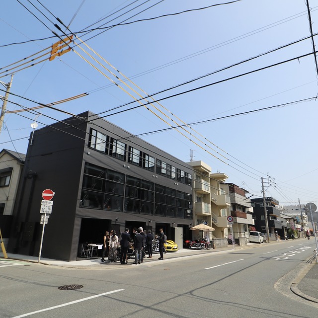 福岡県初のデイトナハウスのガレージアパートGLB「BLACK BASE FUJISAKI（ブラックベース藤崎）」レポート