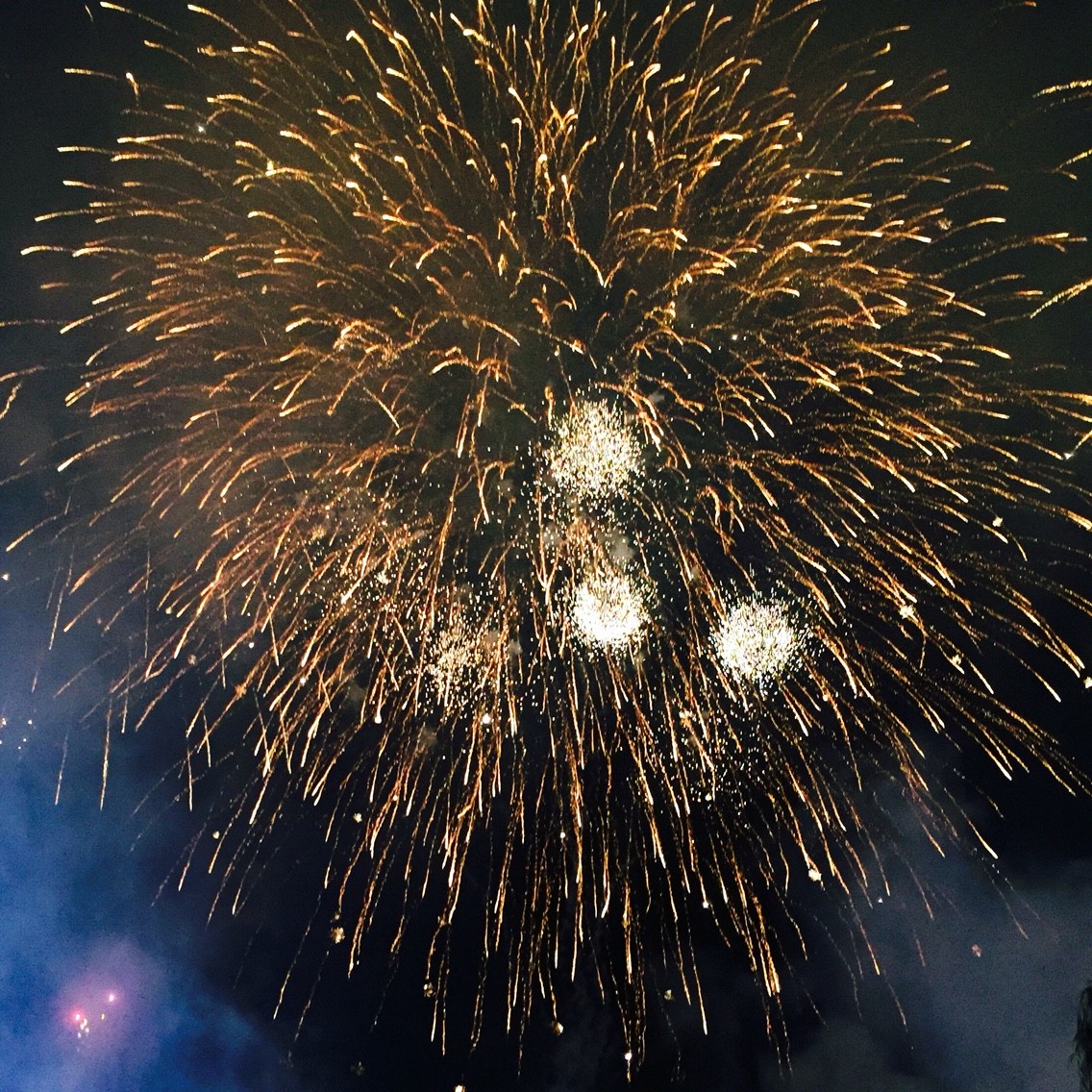 16年 西日本大濠花火大会 真夏の大濠公園に6 000発の花火が上がりました フクオカーノ