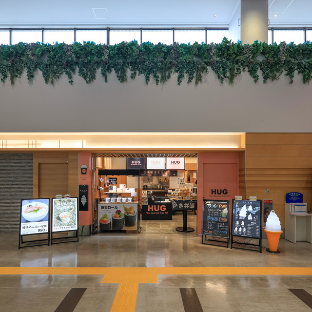 SUSHI ROLL HUG 福岡空港店（スシロール ハグ）