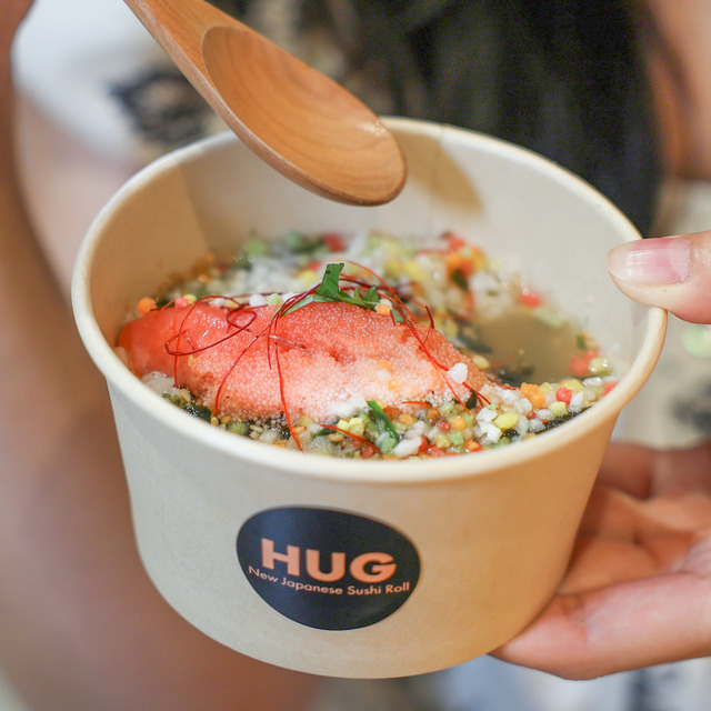 SUSHI ROLL HUG 福岡空港店（スシロール ハグ）