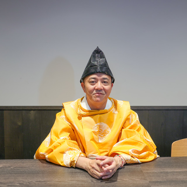 パラシュート部隊 斉藤優さん“斉藤大明神”降臨初日にインタビュー。「ゴリパラ雑貨店」2026年 インキューブ天神店にて初登場。