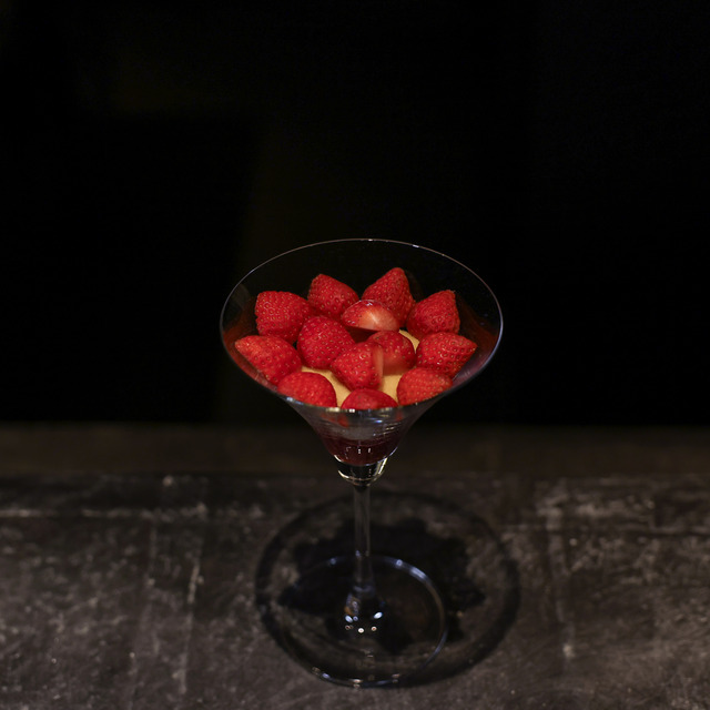 イチゴの花畑パフェ Remake easy博多天神