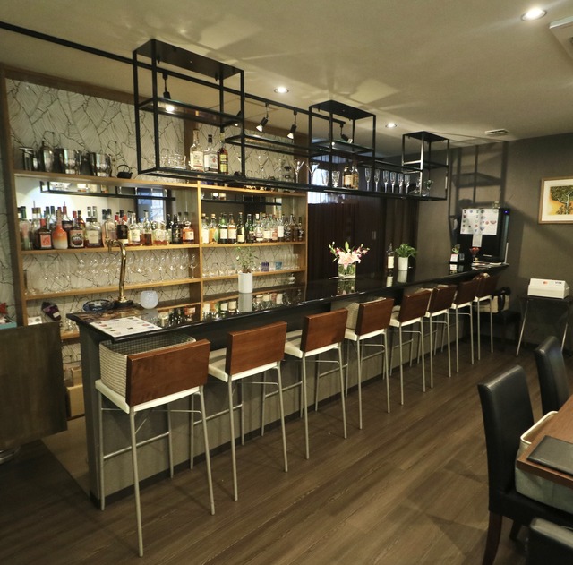 「夏のガラス祭り 切子モダニズム展」福岡大名の月みちるBAR 2022年