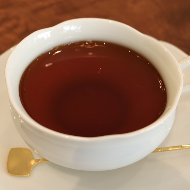 「椿サロン博多」レポート。紅茶。