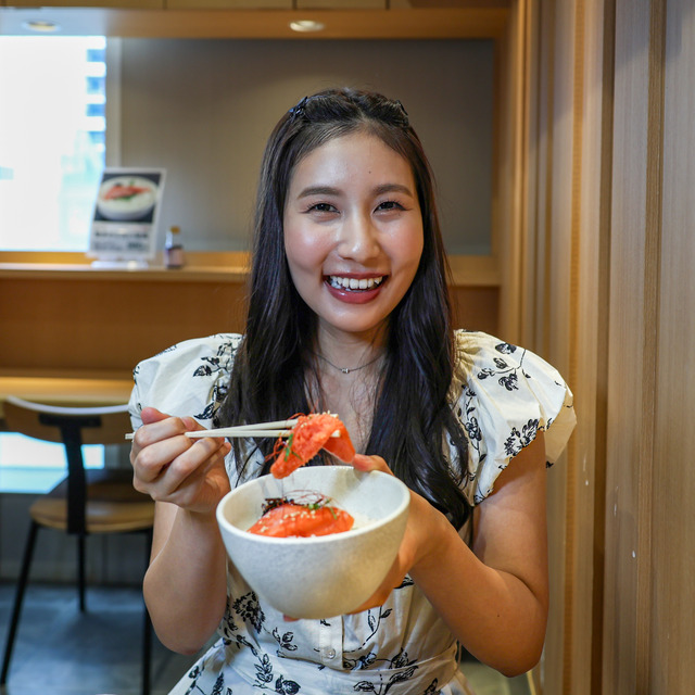 SUSHI ROLL HUG 福岡空港店（スシロール ハグ）