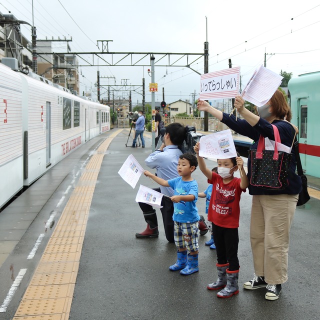 ザ レールキッチンチクゴ マルシェ 太宰府駅