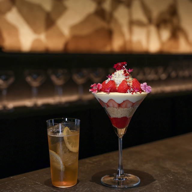 イチゴの花畑パフェ Remake easy博多天神