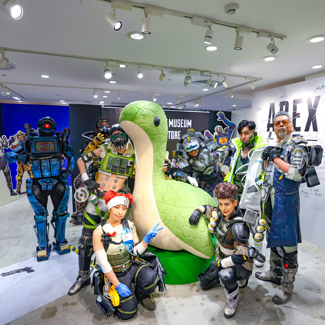 エーペックスレジェンズのコスプレイヤー