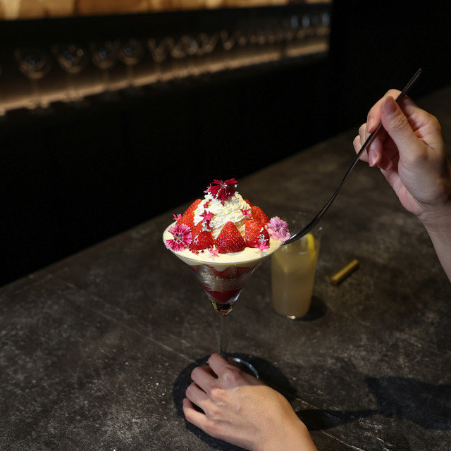 イチゴの花畑パフェ Remake easy博多天神