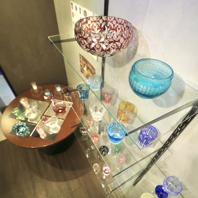 「夏のガラス祭り 切子モダニズム展」福岡大名の月みちるBAR 2022年