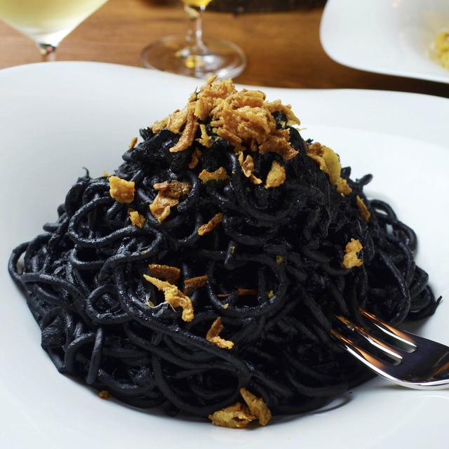 「ナチュラルボロネーゼスタンド」イカ墨MAXボロネーゼ