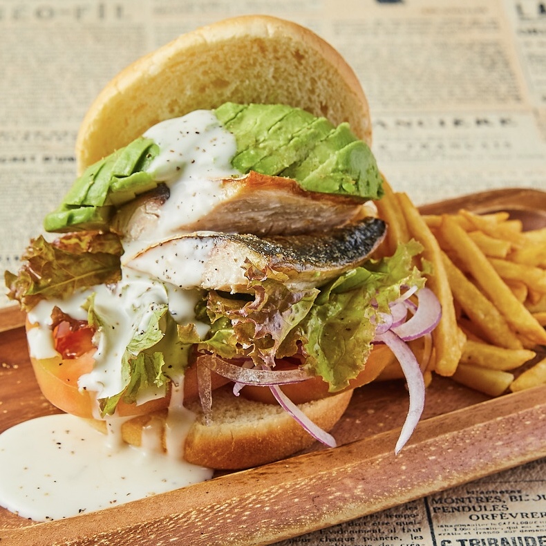 磯っこ商店博多店にて「絶品！サバーガー」を期間限定でテイクアウト 