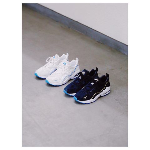 mizuno wave rider 1 sea shore