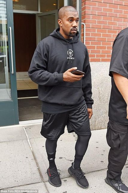 Kanye West 着用 2/11発売予定Yeezy Boost 350v2 x Adidas Traxion Premier socks :  Japanican