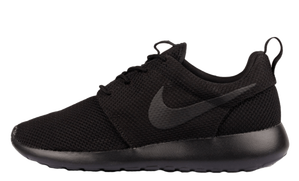 Nike-Roshe-One-Triple-Black