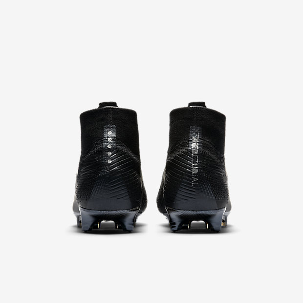 ナイキ マーキュリアル周年モデル What The Mercurialがブラックアウトカラーで登場 3d成型で歴代デザインを表現 Japanican ナイキ マーキュリアル周年モデル What The Mercurialがブラックアウトカラーで登場 3d成型で歴代デザインを表現 Japanican