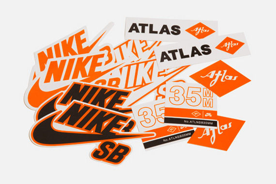 atlas-nike-sb-dunk-low-35mm-collection-18