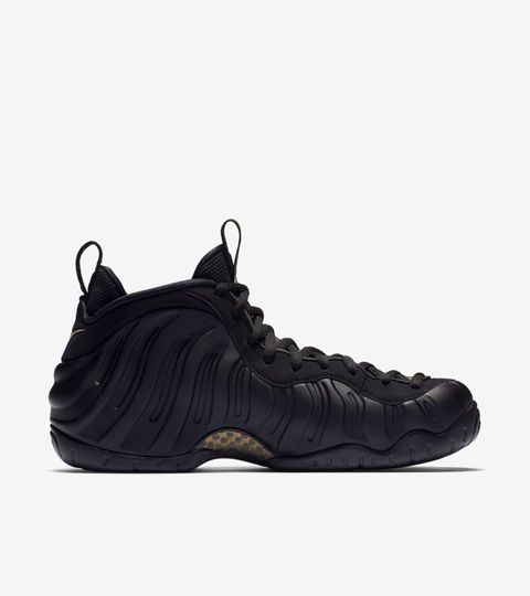 nike-air-foamposite-pro-black-metallic-gold-release-date (2)