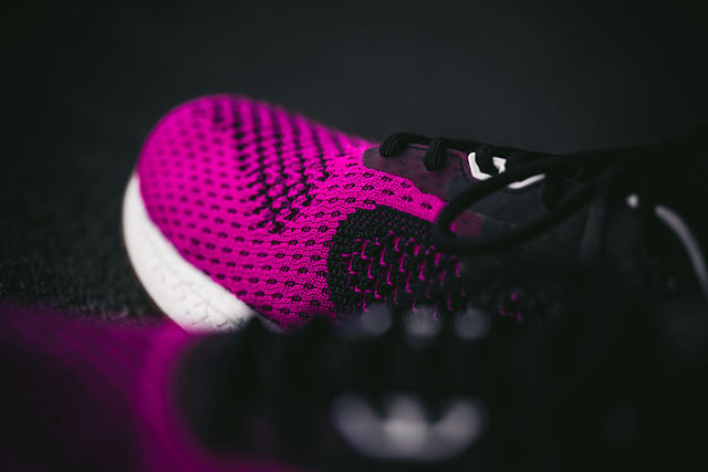 solebox-x-Saucony-Shadow-5000-EVR-Pink-Devil-4