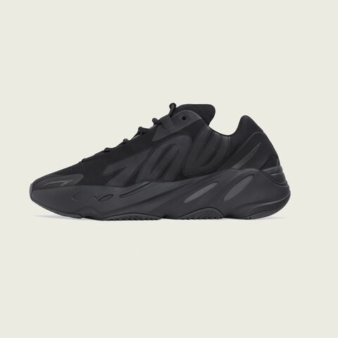 lp-yeezy_FV4440_01_2005-min