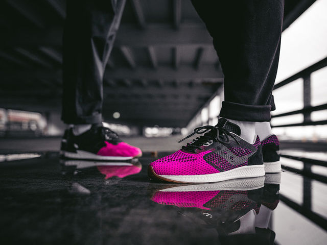 solebox-x-Saucony-Shadow-5000-EVR-Pink-Devil