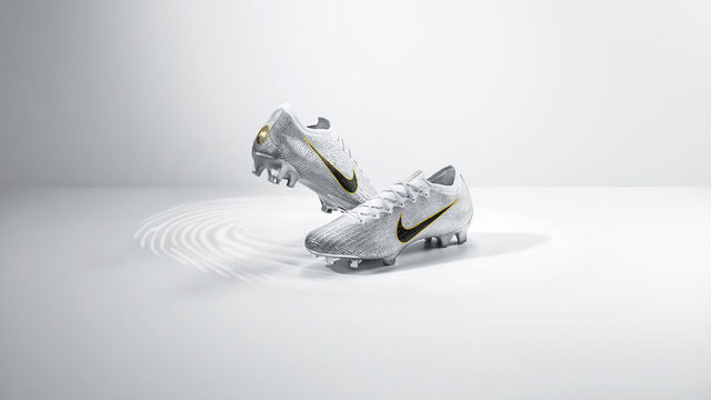 HO18_GFB_BALLONDOR_VAPOR_MERCURIAL_LR_hd_1600