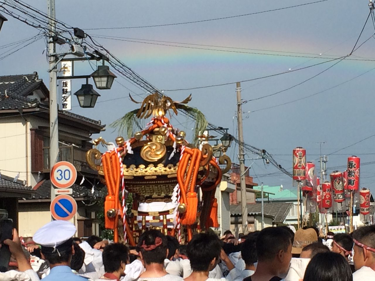 結城市 結城夏祭りで みこしから本体が落下し 担ぎ手の男性が重体 福島県の地元ニュース速報 結城市 結城夏祭りで みこしから本体が落下し 担ぎ手の男性が重体 福島県の地元ニュース速報