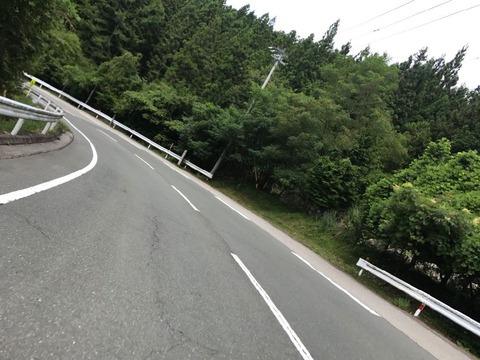 国道151号は改良されていて、橋ときり通しの連続