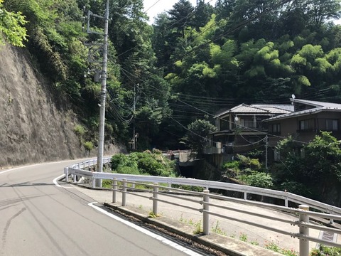 県道18号をスイスイ抜ける