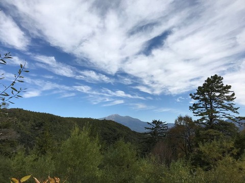 御嶽山に向かってぐんぐん登る