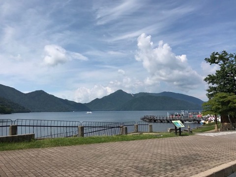 中禅寺湖はカラッと晴れ!