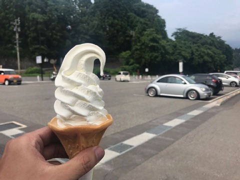 道の駅信越さかえでソフトクリーム