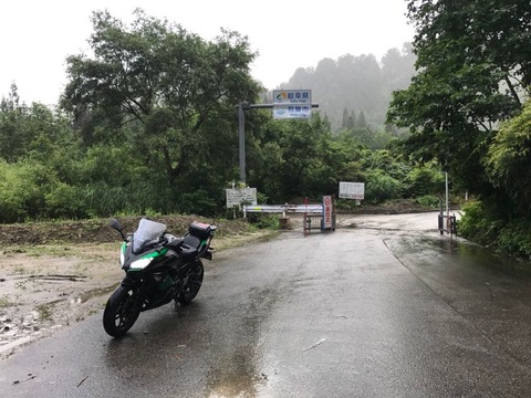 富山側は岐阜側より少しマシな道だったらいいなあ