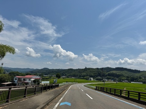 那須のサーキットに立ち寄り、国道349号をだらっと流す。