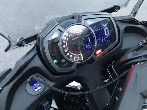 Ninja650 2017年モデル シガーソケット USBコネクタ 取り付け