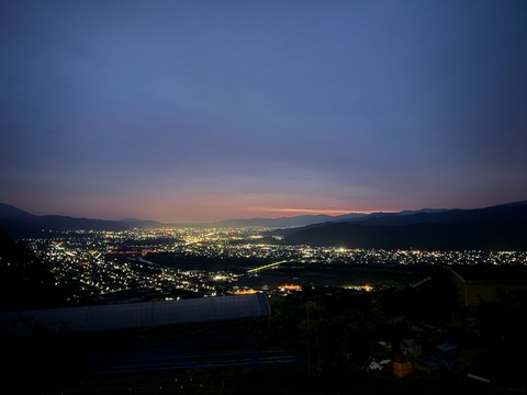 夜通し走って姨捨の夜景を見て、温泉に入って帰る
