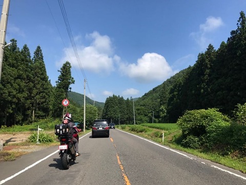 一山超えたら一気に晴れマーク。青空が広がります