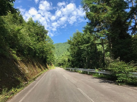 綺麗な路面をスイスイ走れる美ヶ原スカイライン