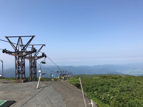 刈田リフト山頂側