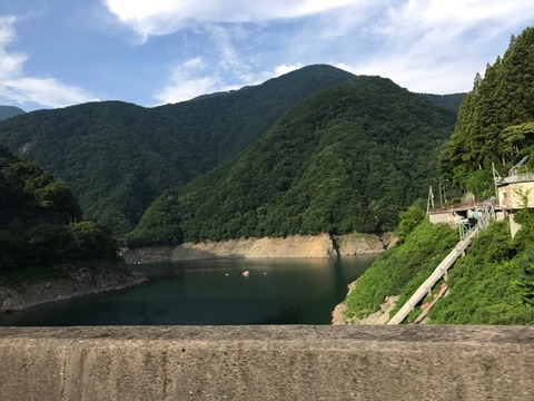 秩父湖の本日の貯水率は30%ほど