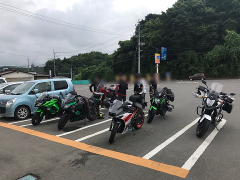 集合場所には定刻前に全員到着!
