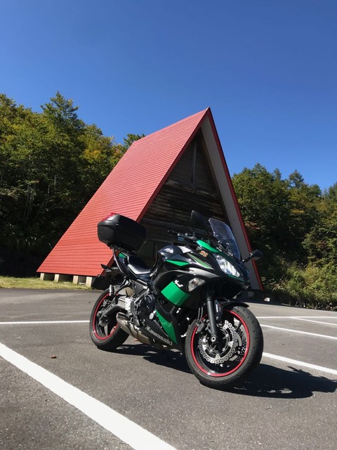 天生峠頂上のトイレは豪雪仕様