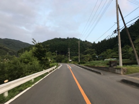 八高線のほうへぐるっと回って県道186で回り込み