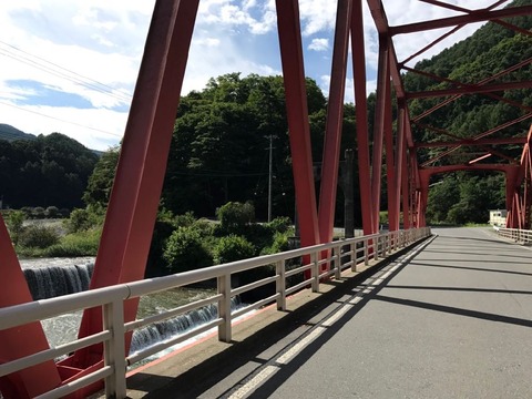 三峰川橋の旧主塔が格好いい