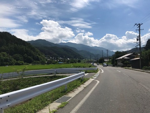 雨雲じゃないけど結構濃いな・・・