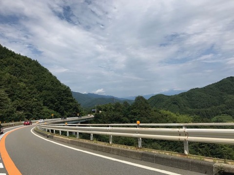 阿智のあたりの橋は見通しがよくてとっても気持ちいい