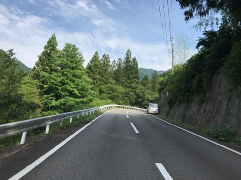 峠を下り、神流町へ